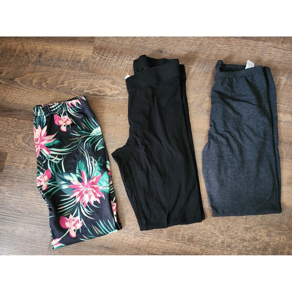 3 pairs womens M stretch pants